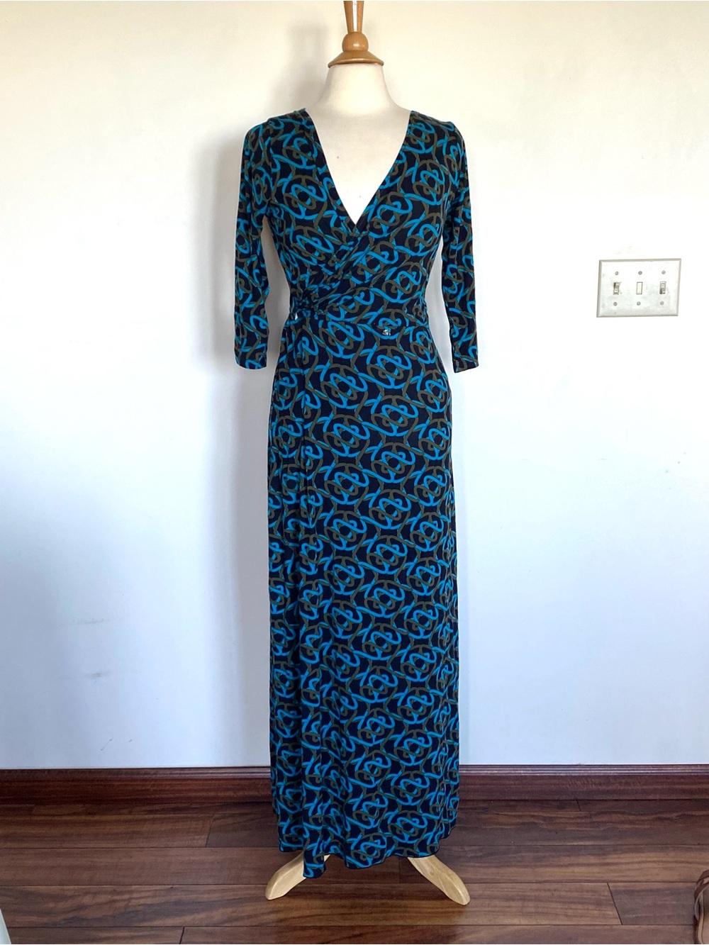 NWT Zen Knits Blue Patterned Wrap Maxi Dress -Small